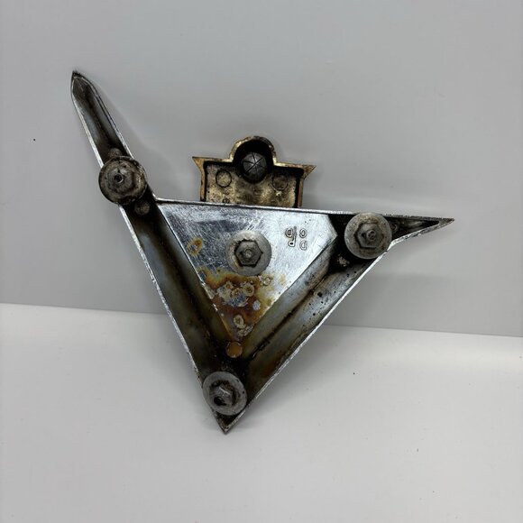 1956 Dodge Royal badge ornament emblem 1646315-L - Picture 3 of 13